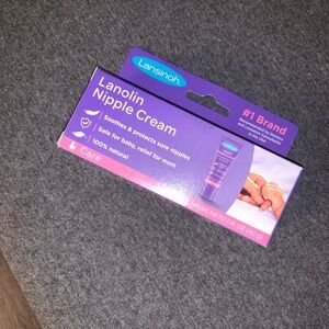 Nipple cream for breastfeeding mothers